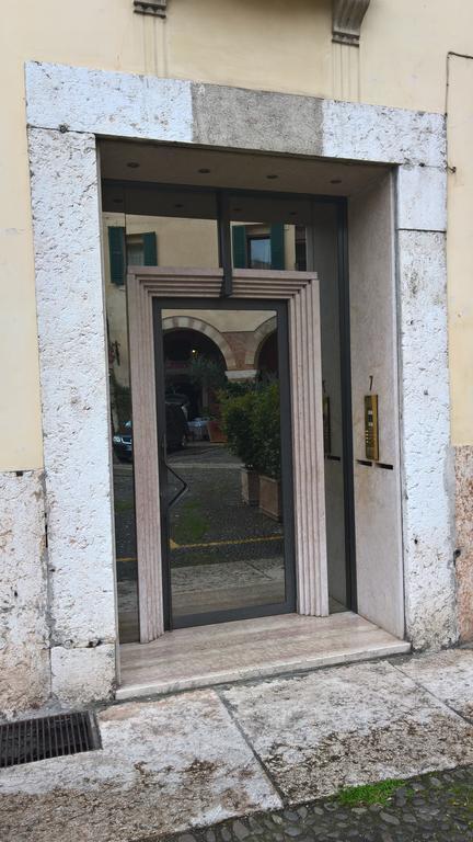 Casa Ferrari Appartamento Verona Sanificato Ozono المظهر الخارجي الصورة