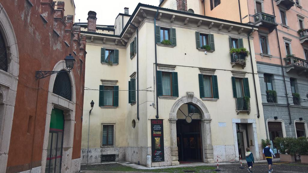 Casa Ferrari Appartamento Verona Sanificato Ozono المظهر الخارجي الصورة